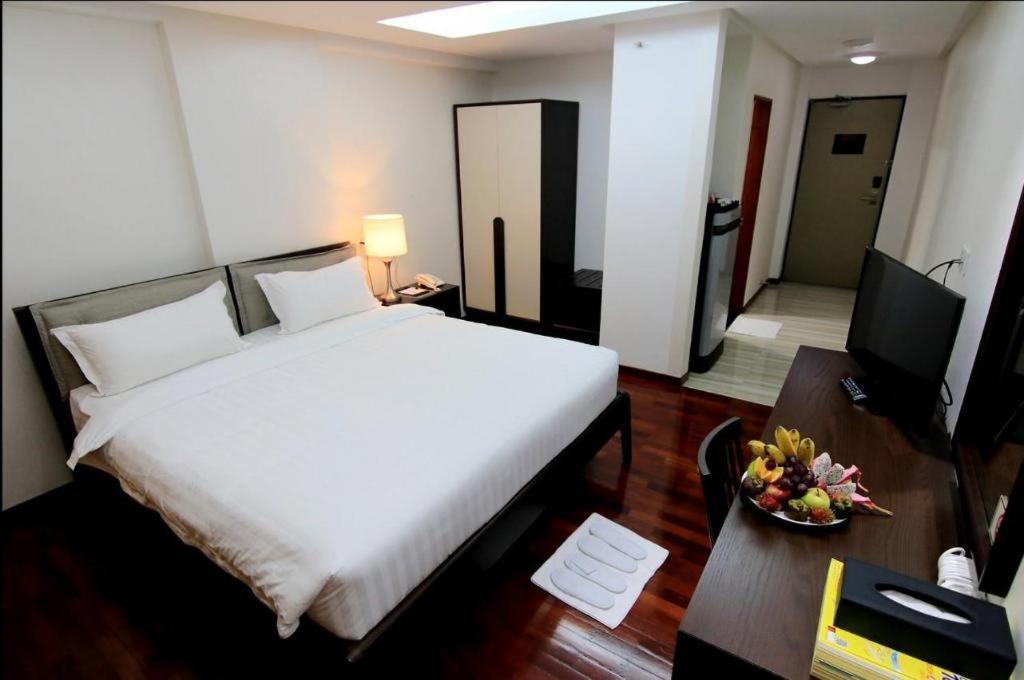Myanmar Life Hotel