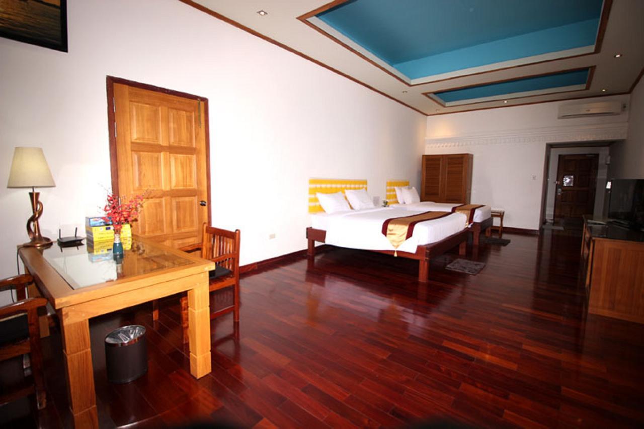 Myanmar Life 3*