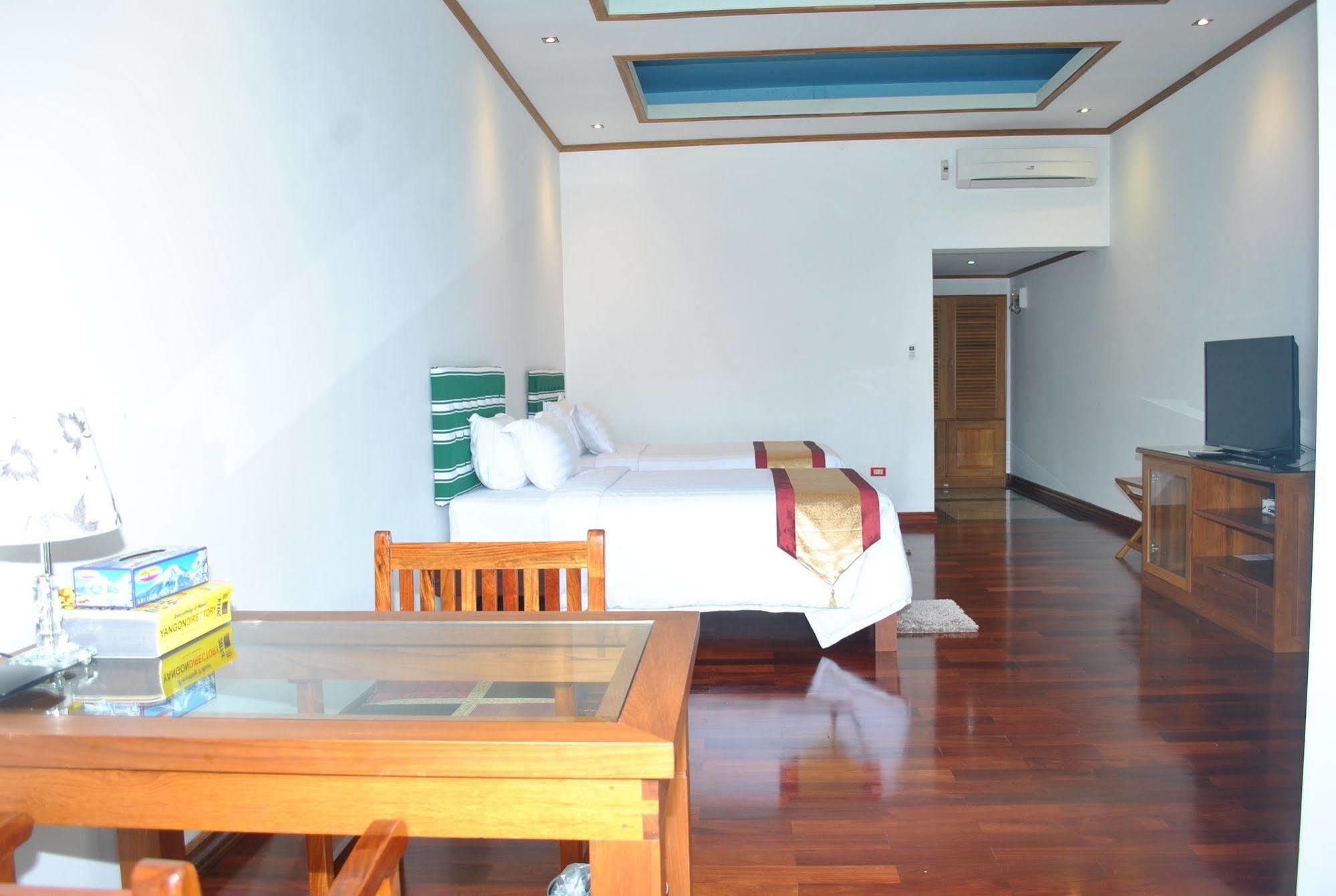 Hotel Myanmar Life Yangon