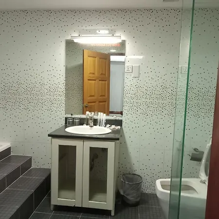 Myanmar Life Hotel Янгон Экстерьер фото