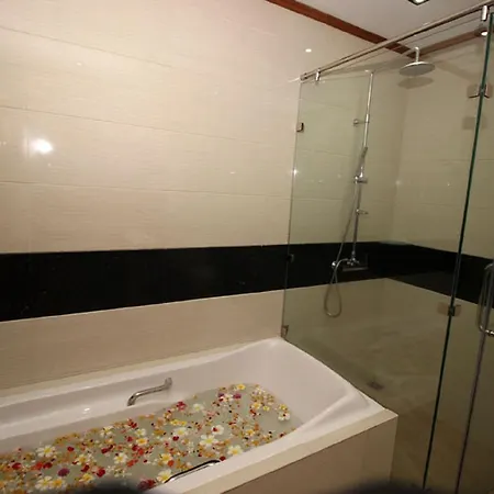 Myanmar Life Hotel Янгон Экстерьер фото